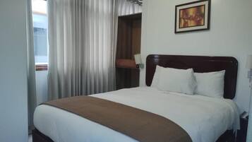 Desk, laptop workspace, free WiFi