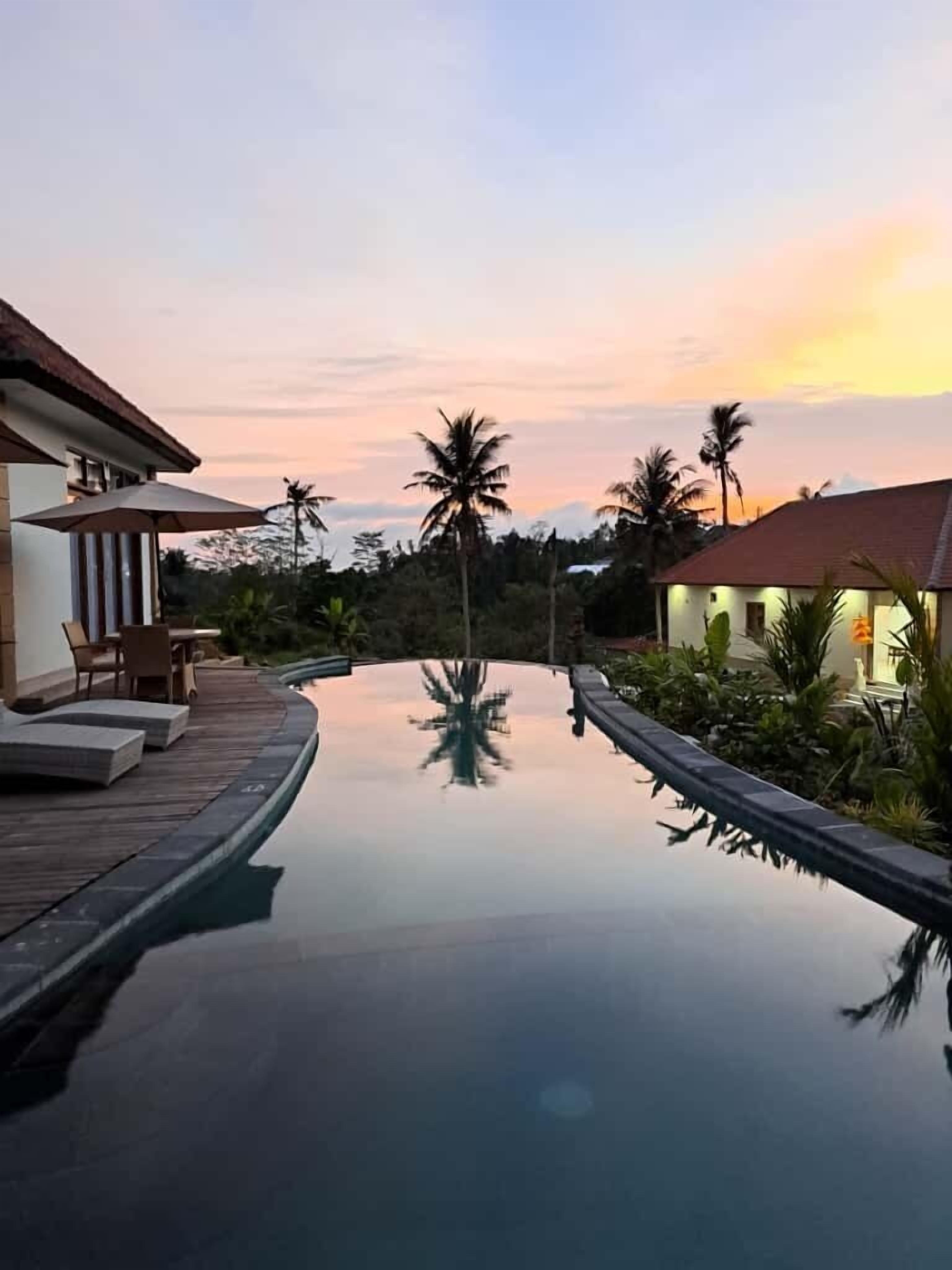 Villa, Pool View | Desk, laptop workspace, free WiFi
