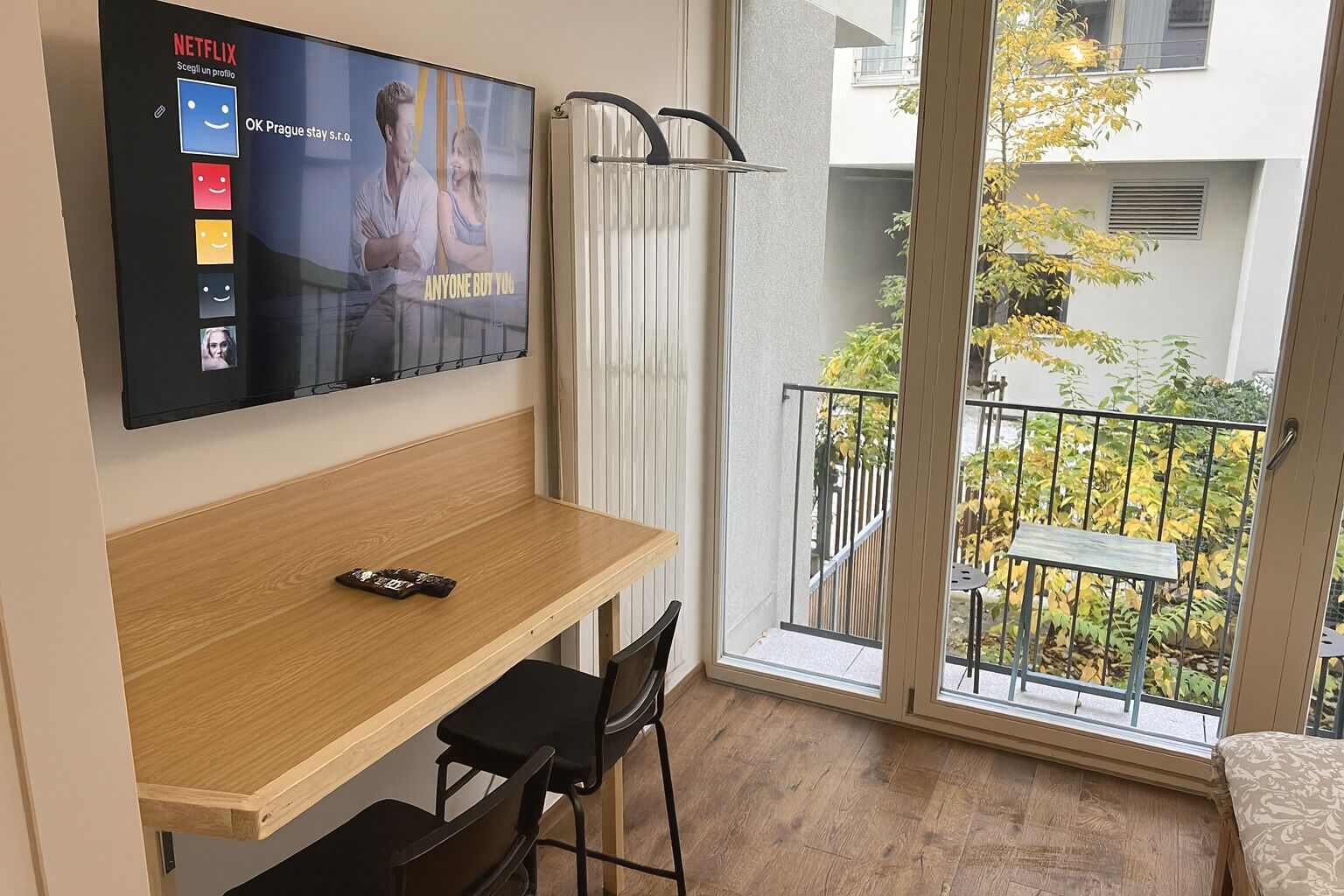 Leilighet – superior, gårdsplassområde | Skrivebord, skrivebord for bærbar PC, blendingsgardiner og lydisolert