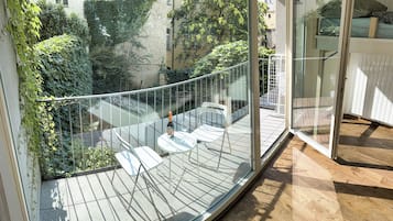 Superior Apartment, Garden View | Garden view