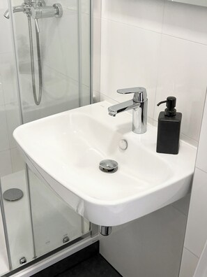 Superior Apartment, Garden View | Bathroom | Shower, free toiletries, hair dryer, towels - Quiet Central Stay & Parking Assistance (Prague)