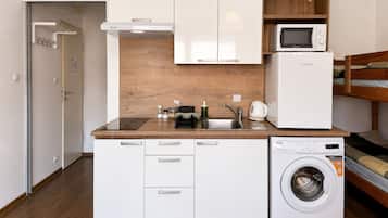 Superior-Apartment, Nichtraucher, Gartenblick | Eigene Küche | Kühlschrank, Mikrowelle, Herdplatte, Wasserkocher