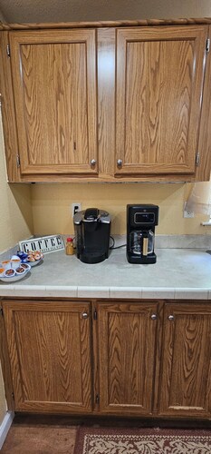 6 miles from Renaissance Festival 3 Bedroom  2 Bath home on 2 acres