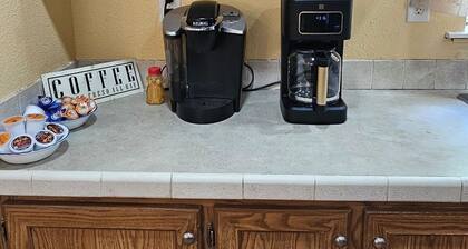 6 miles from Renaissance Festival 3 Bedroom 2 Bath home on 2 acres