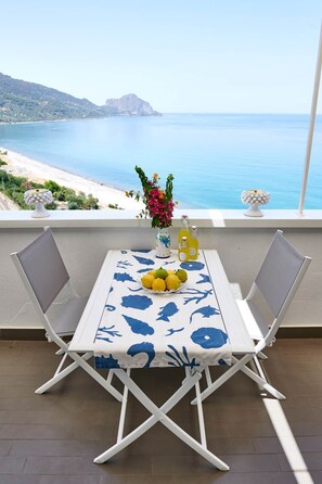 Outdoor dining - CefalHome - KEFAHELION (SantʼAmbrogio, Cefalù)