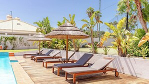 Unclassified image, 2 of 67, button - House C: Balcony Apartment With Pool and Tennis (Seixal)