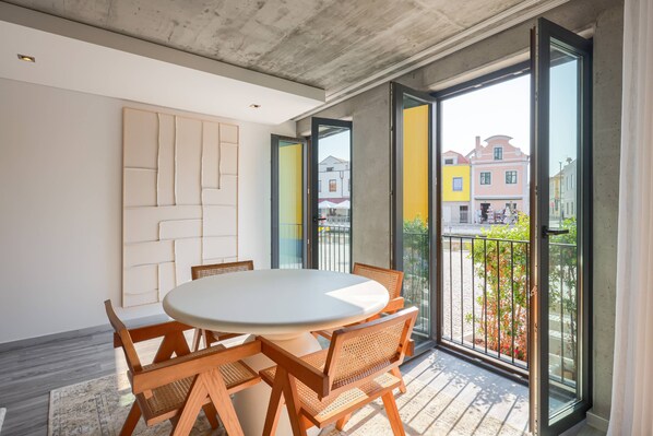 تناول الطعام