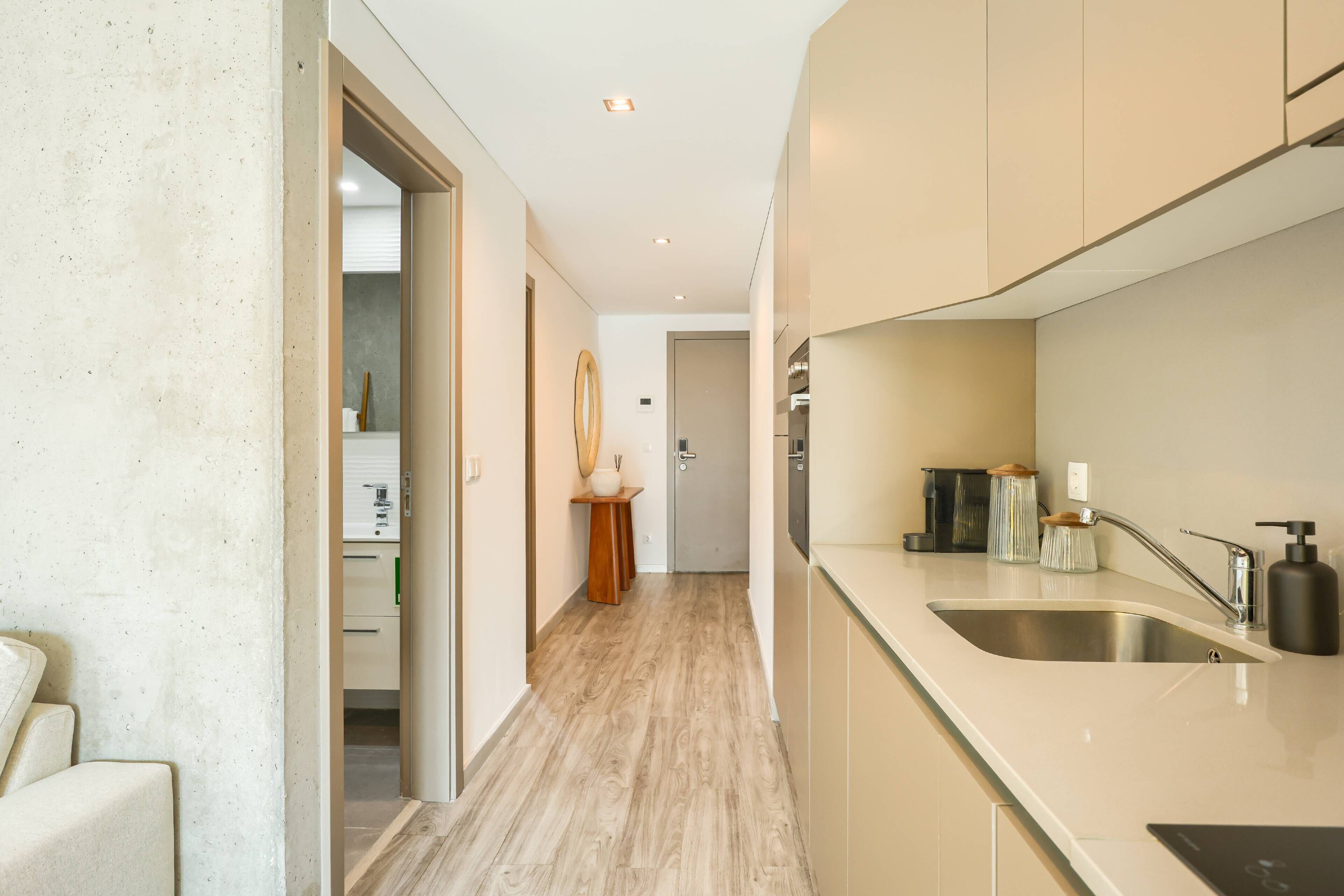 المنشأة من الداخل