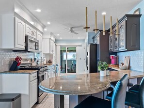 Fridge, microwave, oven, stovetop - Lakefront Luxury|Kayaks|4 Bedrooms|3 Full Baths|Sleeps 8 (Avon Lake)