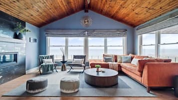 Fernseher, Kamin, Arbeitsbereiche