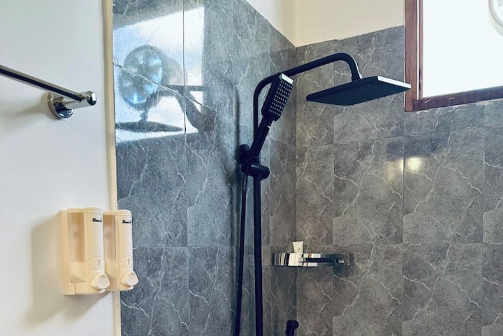 Hair dryer