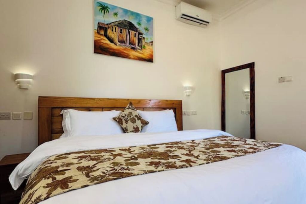 1 habitación, acceso a internet y ropa de cama 