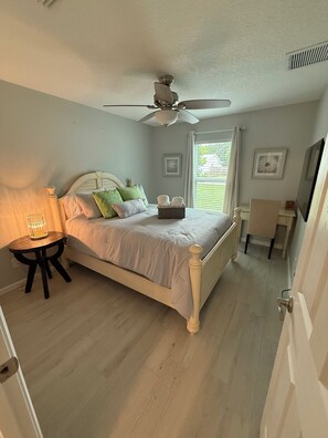 3 bedrooms, iron/ironing board, WiFi, bed sheets