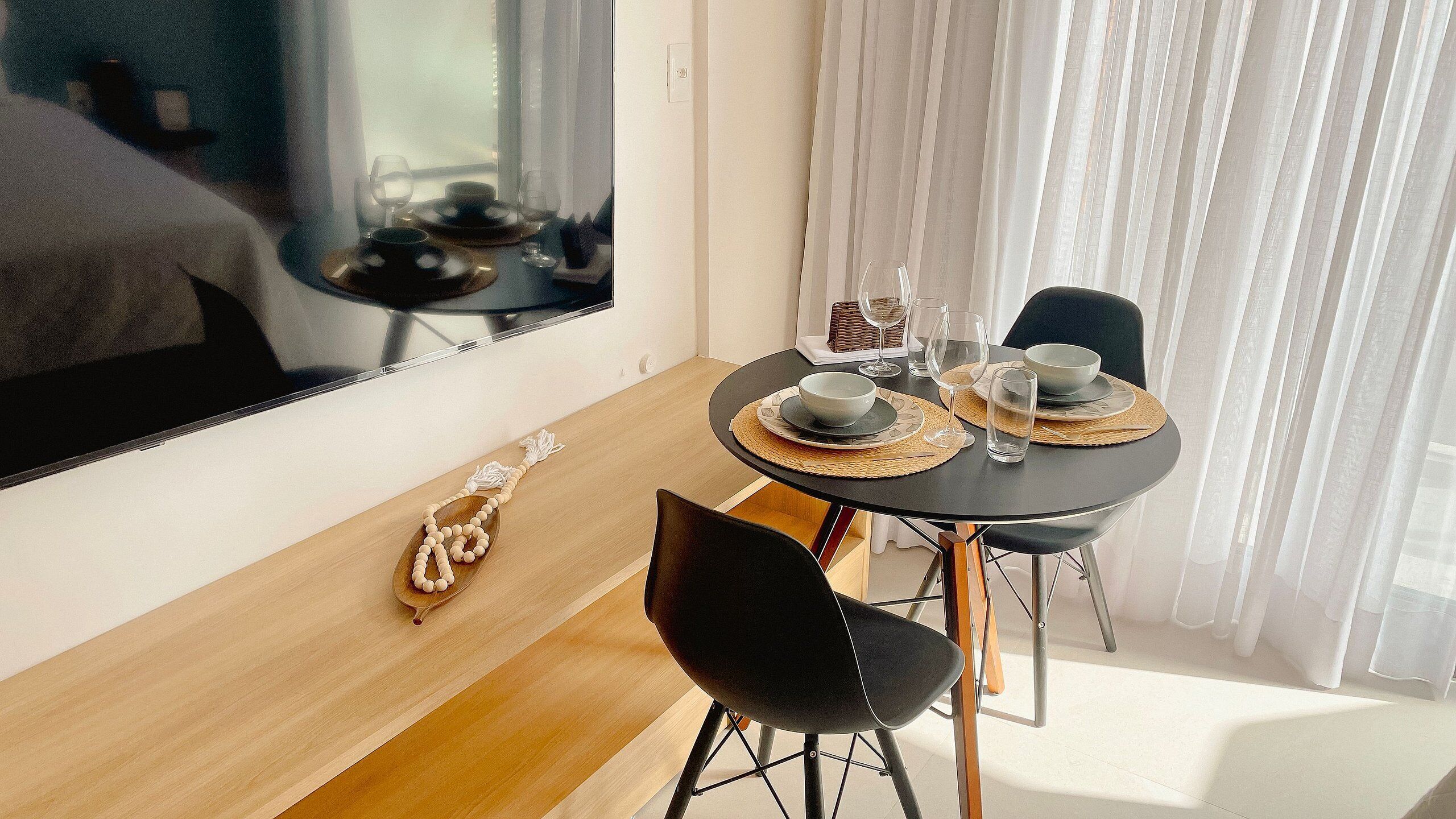 Classic Apartment | Dining