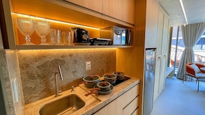 Basic Apartment | Interior