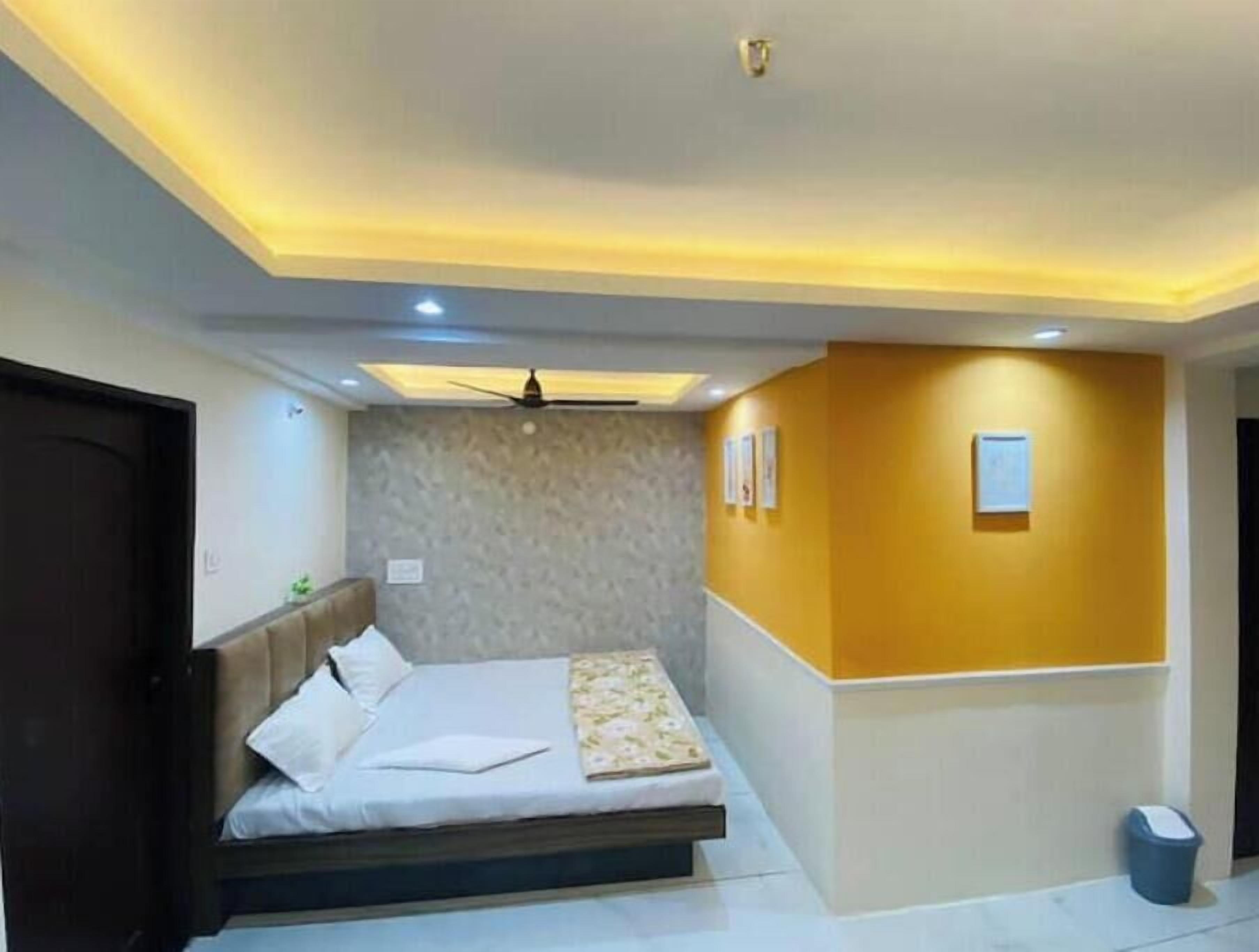 1 bedroom, internet, bed sheets