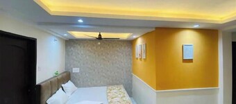 Deluxe Triple premium room @ StayMore AC