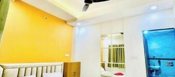 Deluxe double room AC @Hotel StayMore