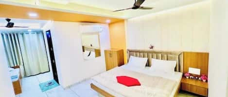 1 Schlafzimmer, BĂŒgeleisen/BĂŒgelbrett, Internetzugang, BettwĂ€sche