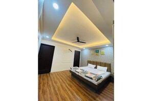 Internet, bed sheets