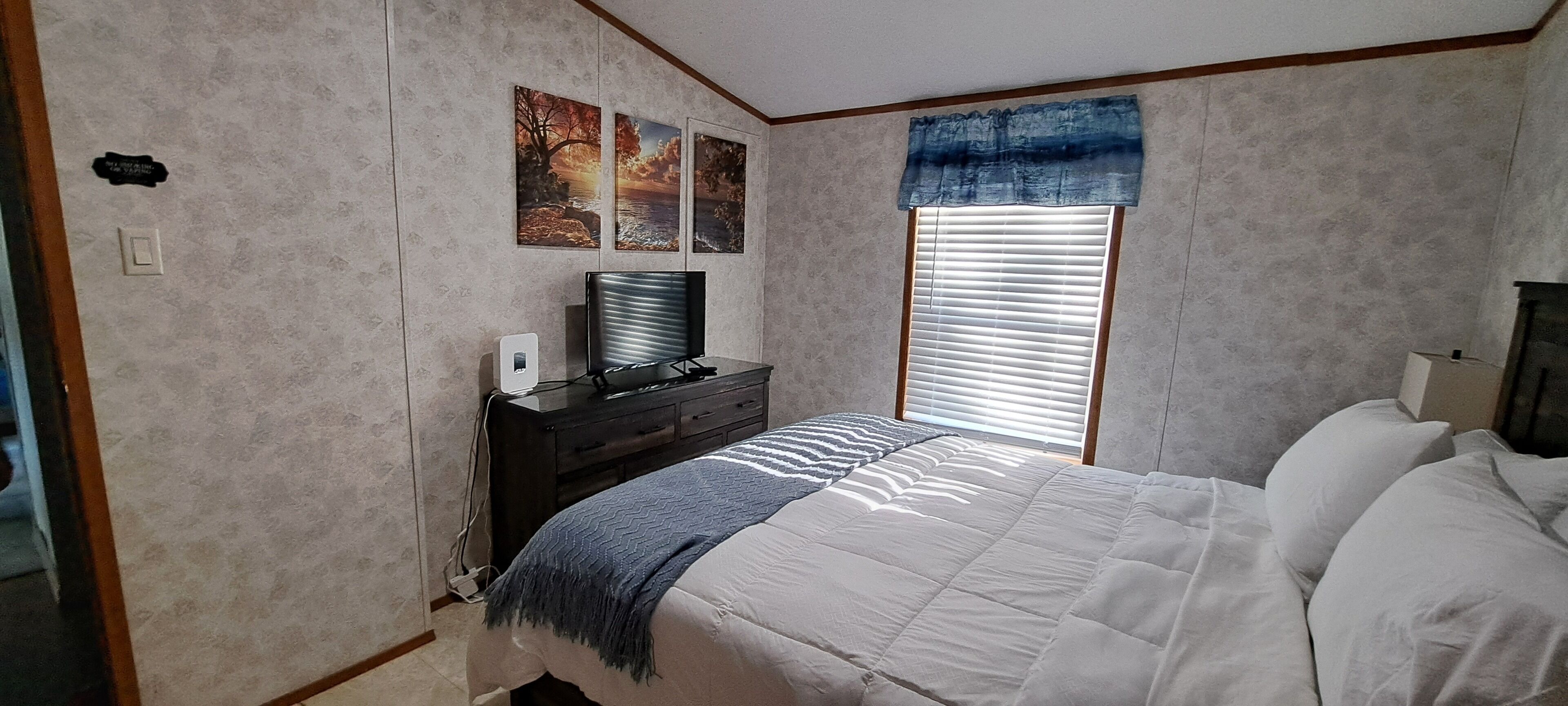 2 多间卧室、免费 WiFi、床单