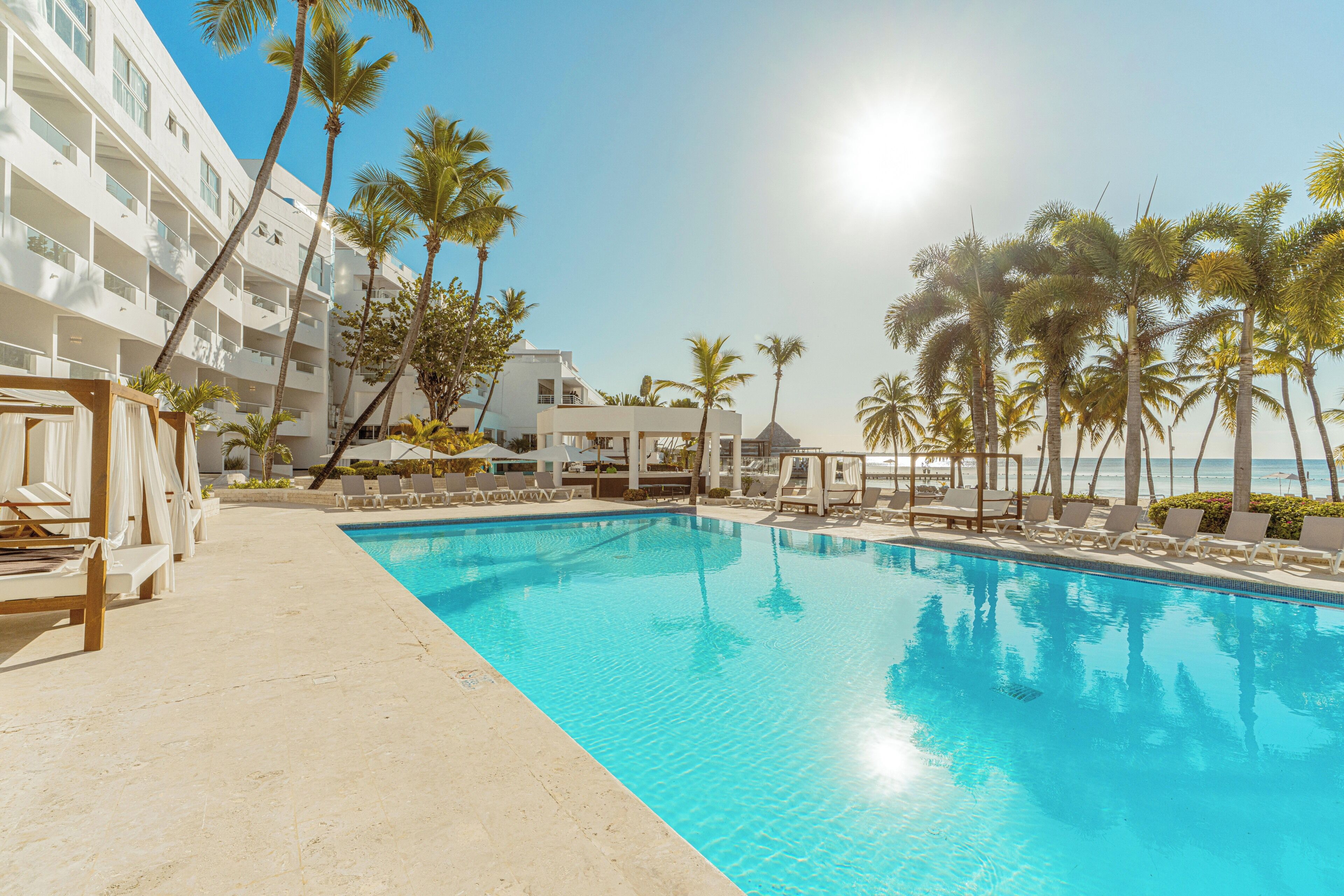 3 outdoor pools