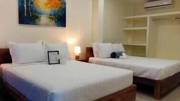 Iron/ironing board, Internet, bed sheets