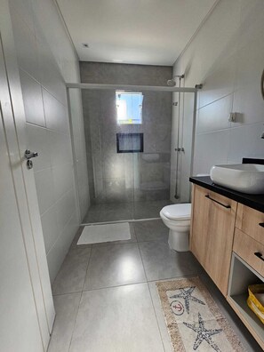 Hair dryer, towels, soap, toilet paper