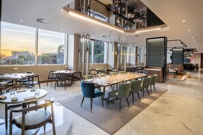 Dining - Renaissance Porto Lapa Hotel (Cedofeita)