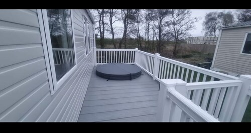 Hot Tub Tattershall Lakes Retreat