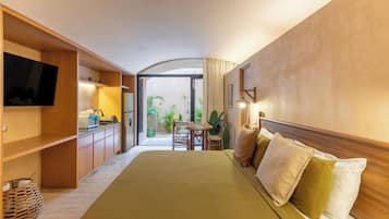 Panoramic-Apartment, 1 Schlafzimmer, Terrasse, Blick auf den Innenhof