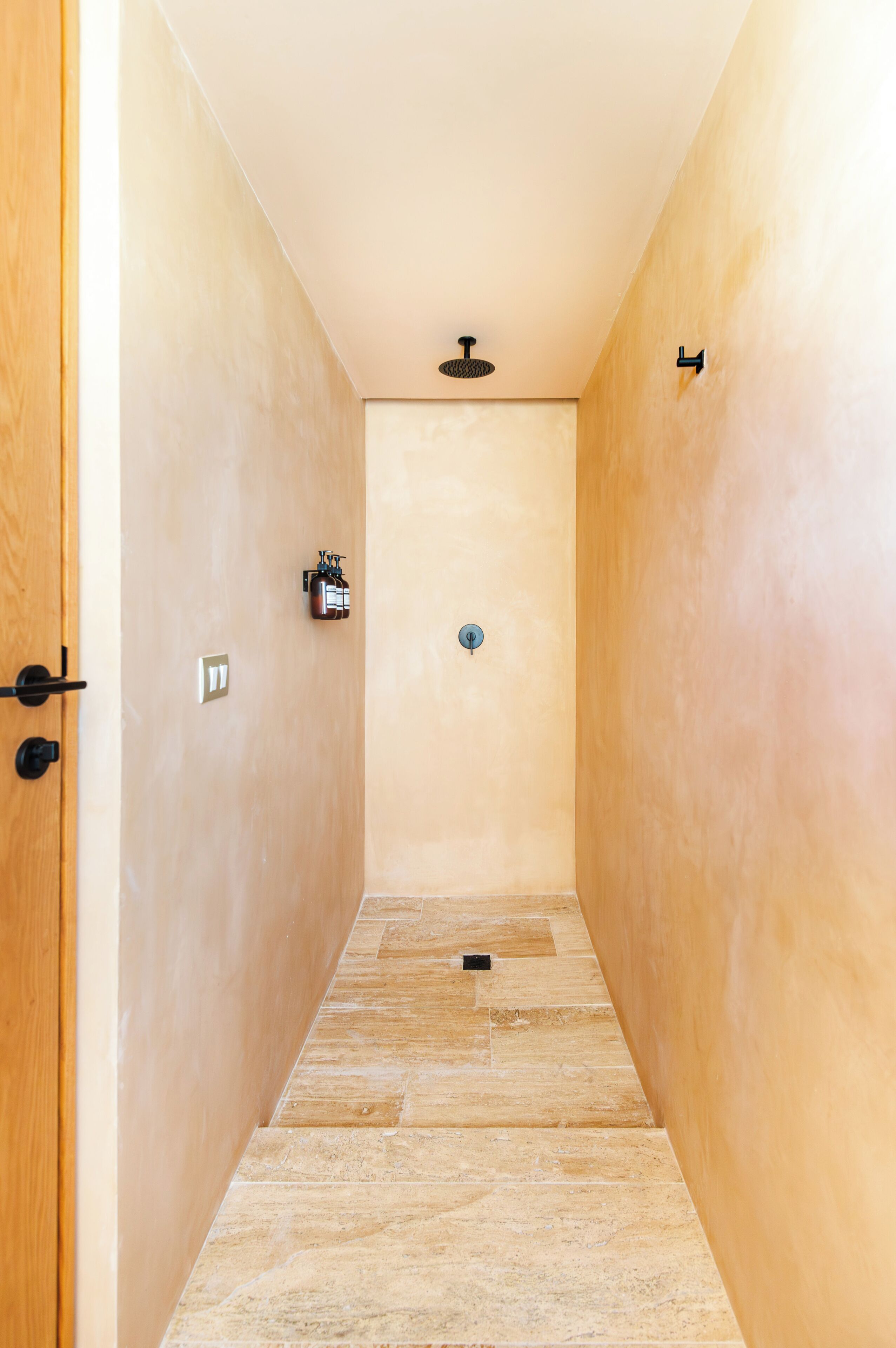 Comfort Studio, City View | Bathroom shower