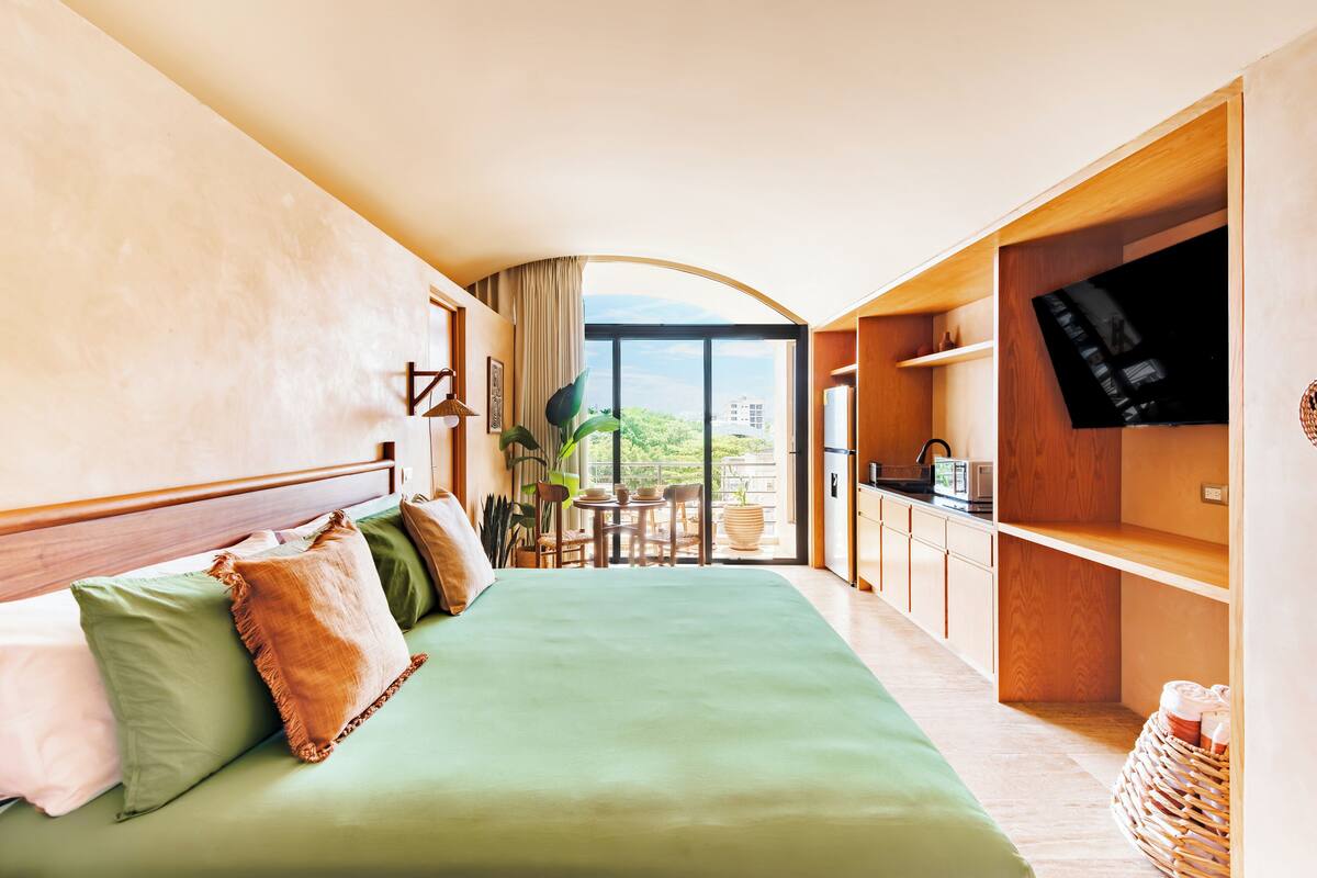 Smart TV, heated floors