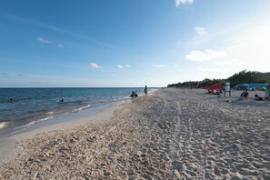 Beach nearby, white sand - Nalú Studios (Playa del Carmen)