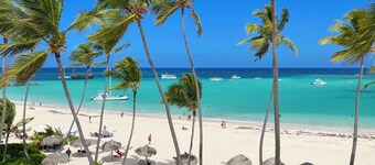 CARIBBEAN STUDIOS POOL BEACH & SPA 