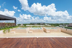 Exterior - Modern Retreat with Private Garden and Jacuzzi (Tulum)