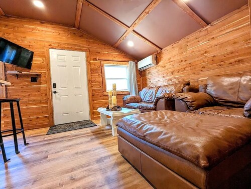 Hidden Holler Forest Suite - Privacy, nature and beauty