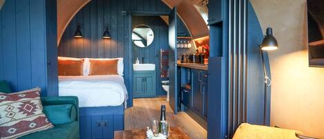 1 soverom, wi-fi (inkludert) og sengetøy