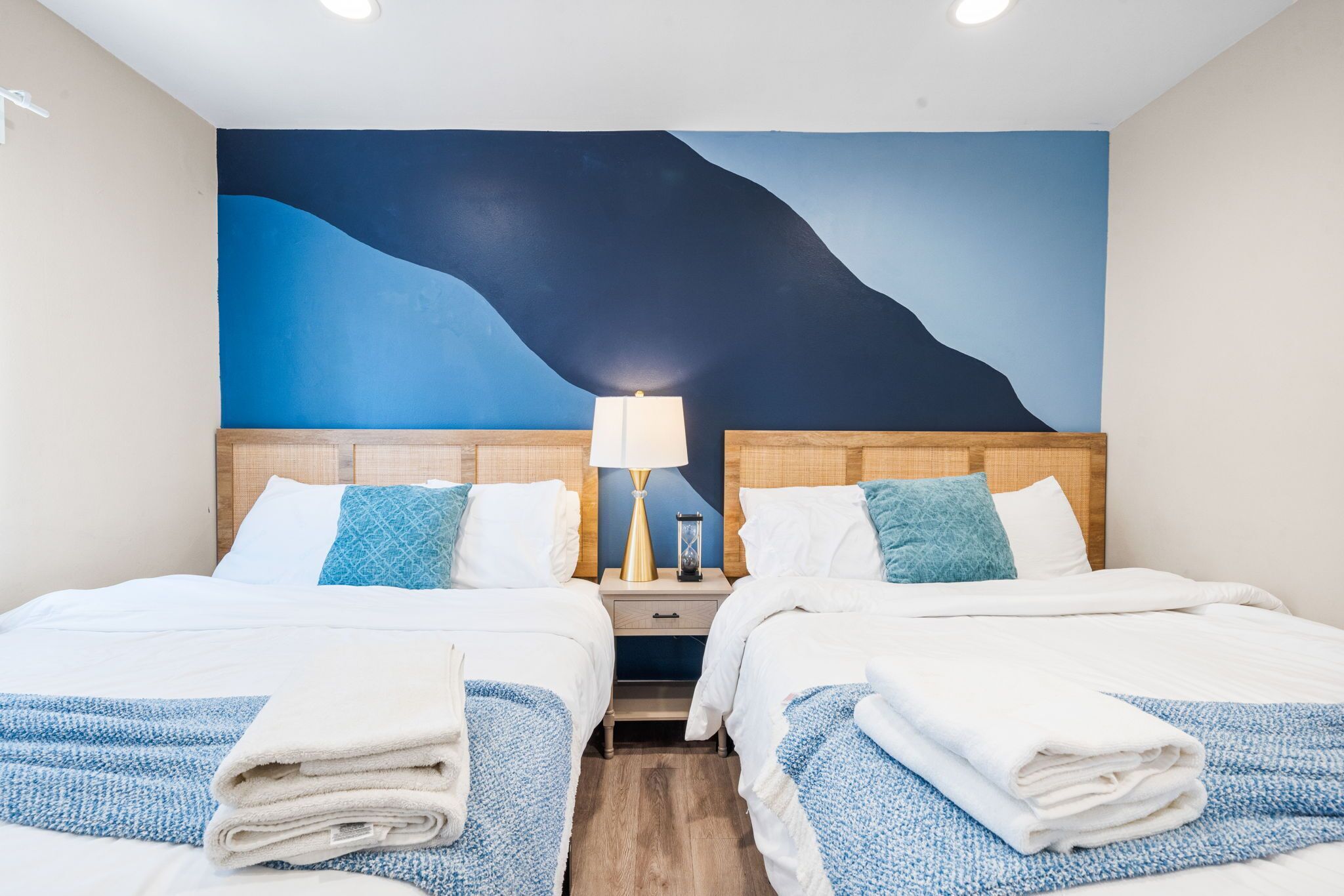 4 Schlafzimmer, Schreibtisch, Bügeleisen/Bügelbrett, Reisekinderbett