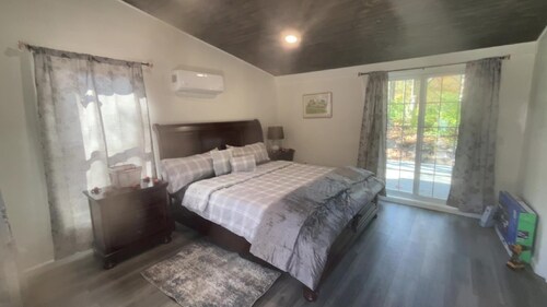 perfect studio, few minutes away to the heart of new Paltz & Mohonk Mountain
