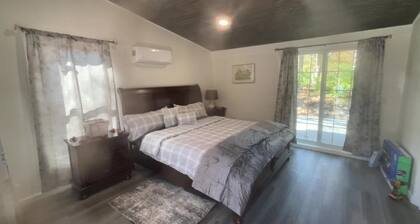 perfect studio, few minutes away to the heart of new Paltz & Mohonk Mountain