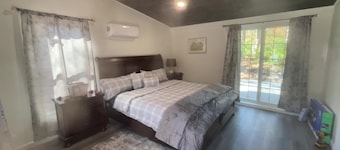perfect studio, few minutes away to the heart of new Paltz & Mohonk Mountain