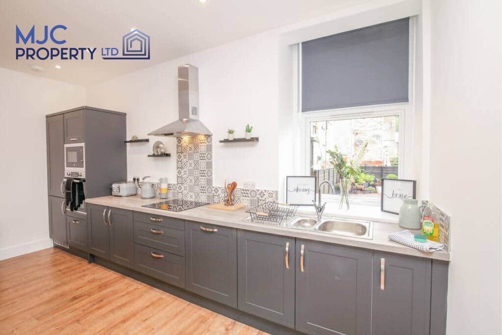 Fridge, microwave, oven, dishwasher