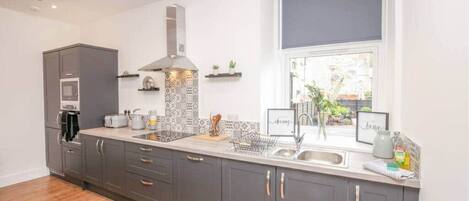 Fridge, microwave, oven, dishwasher