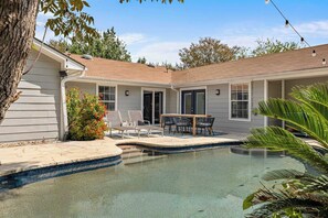 حمّام سباحة خارجي