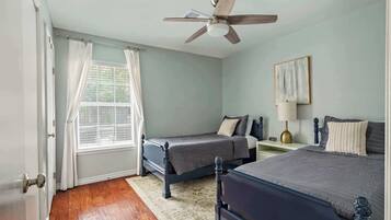 3 chambres, fer et planche Ă repasser, lit parapluie, Wi-Fi gratuit