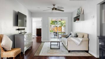 Smart TV, video games