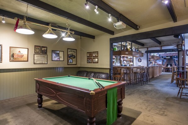 Bar (en la propiedad)