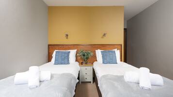 1 sovrum, skrivbord, resesäng och gratis wi-fi