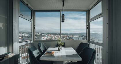 GT Apartment- 2 bedrooms- 2 bathrooms-sea view-ocean view-mountain view